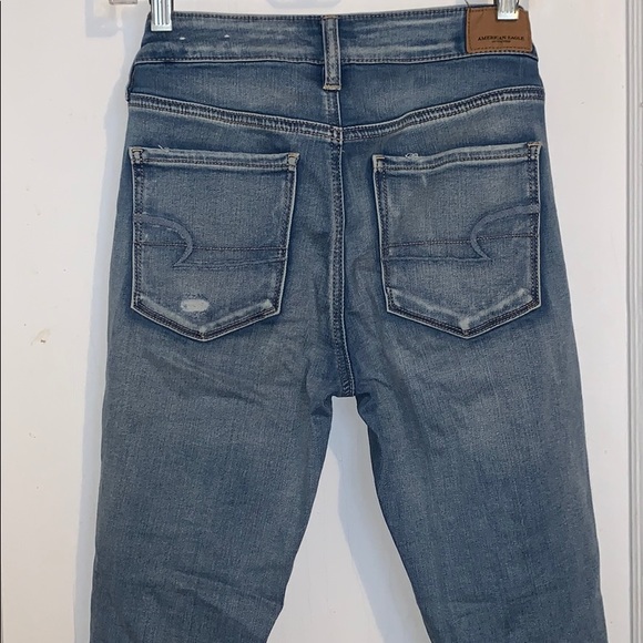 Light wash distressed jeans - Picture 14 of 14